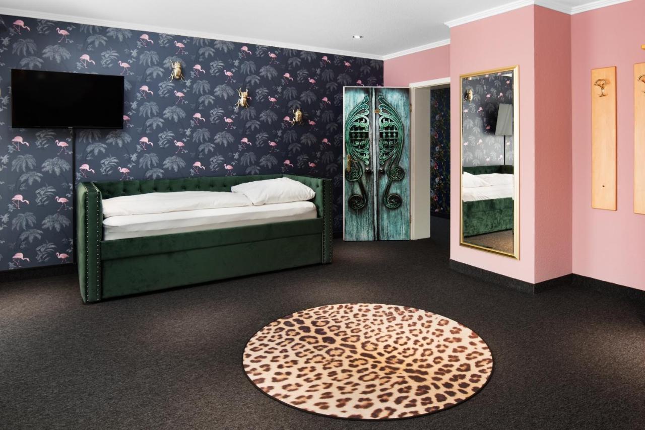 Smarthotel Flamingo Self Check-In Гисен Экстерьер фото