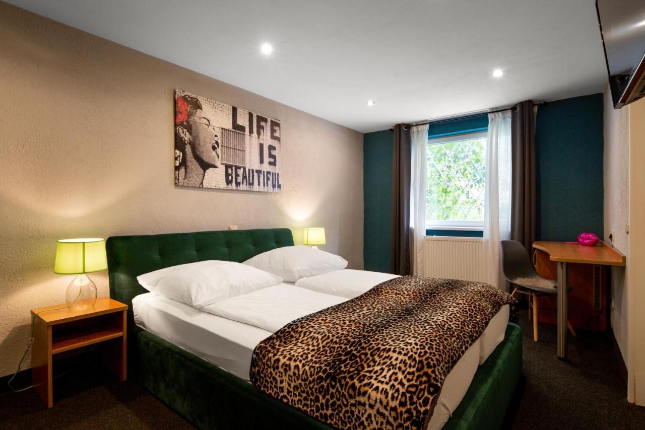 Smarthotel Flamingo Self Check-In Гисен Экстерьер фото