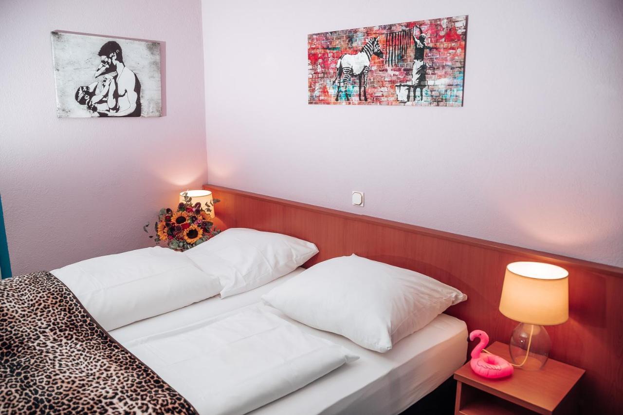 Smarthotel Flamingo Self Check-In Гисен Экстерьер фото